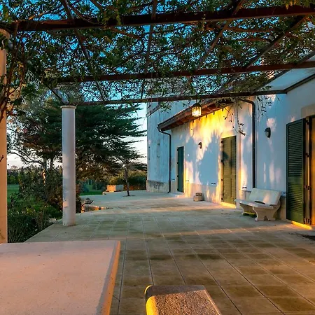Tenuta Masseria Cocciolicchio بيت للعطل